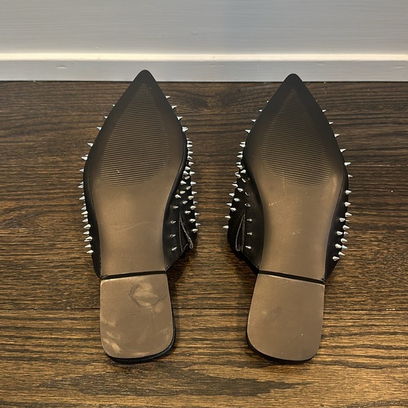 Steve Madden Pinpoint Slip On Studded Black Mules - Size 7.5 - New - Picture 4 of 7